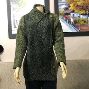 Beautiful G. Windy sweater from Europe size M-L